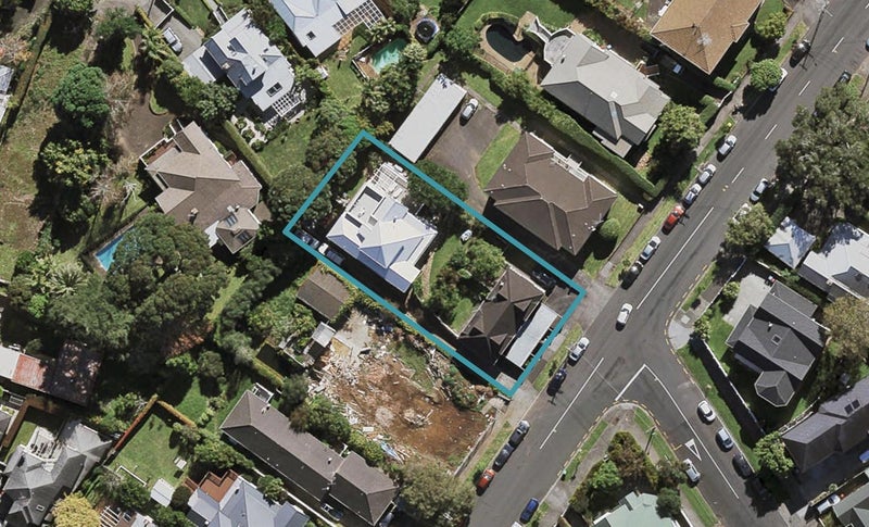 37B Clonbern Road, Remuera, Auckland - Carousel 1