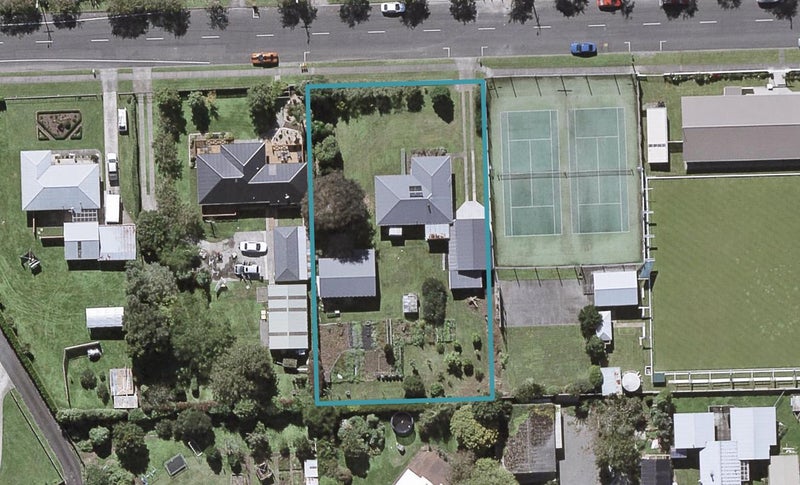 532 Manutahi Road, Lepperton, New Plymouth - Carousel 1