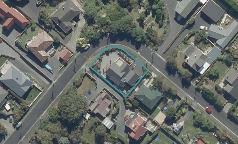 29 Mannering Street, Waverley, Dunedin - Carousel 1