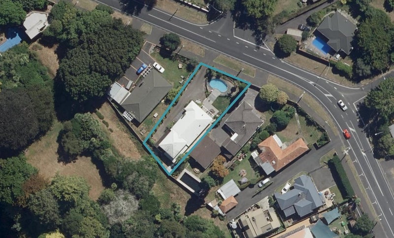 329 River Road, Claudelands, Hamilton - Carousel 1