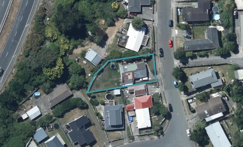 13 Apple Terrace, Ranui, Porirua - Carousel 1
