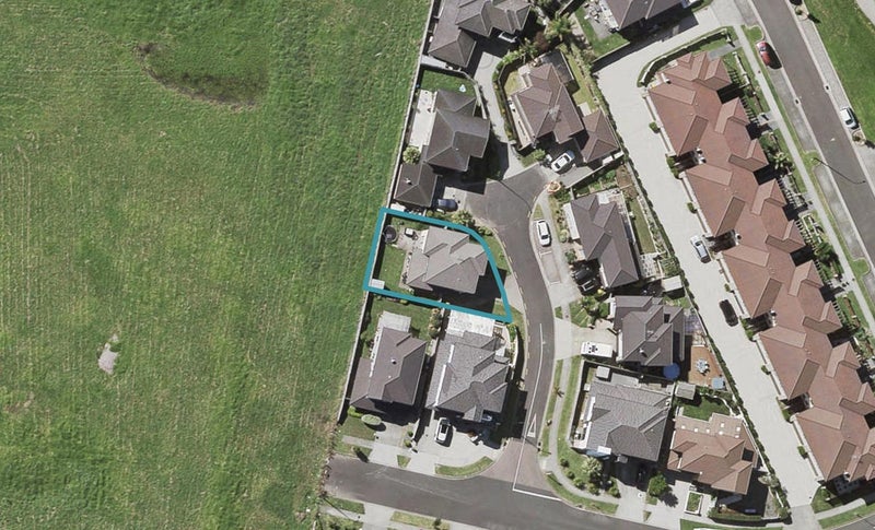 4 Galora Close, Flat Bush, Auckland - Carousel 1