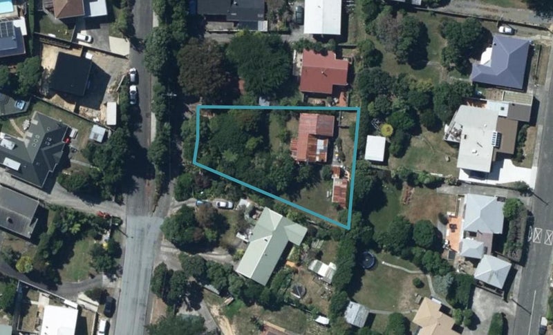 24 Whanake Street, Titahi Bay, Porirua - Carousel 1