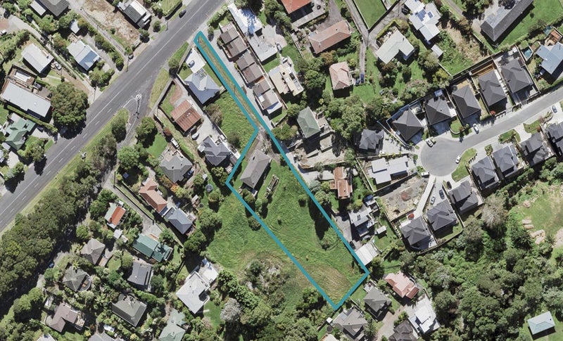 166 Titirangi Road, New Lynn, Auckland - Carousel 1