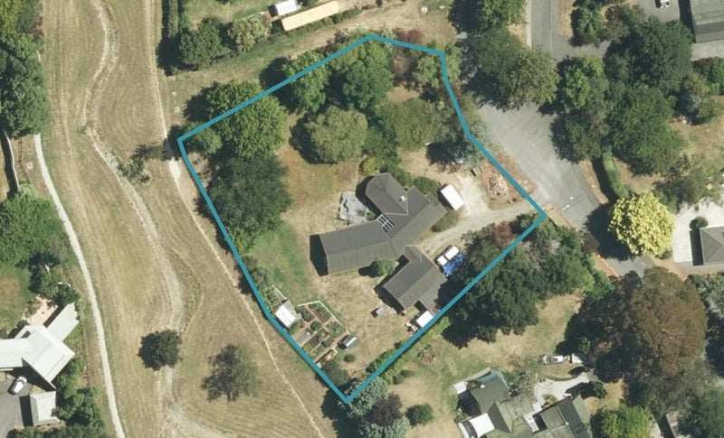 10 Glenhill Drive, Witherlea, Blenheim - Carousel 1
