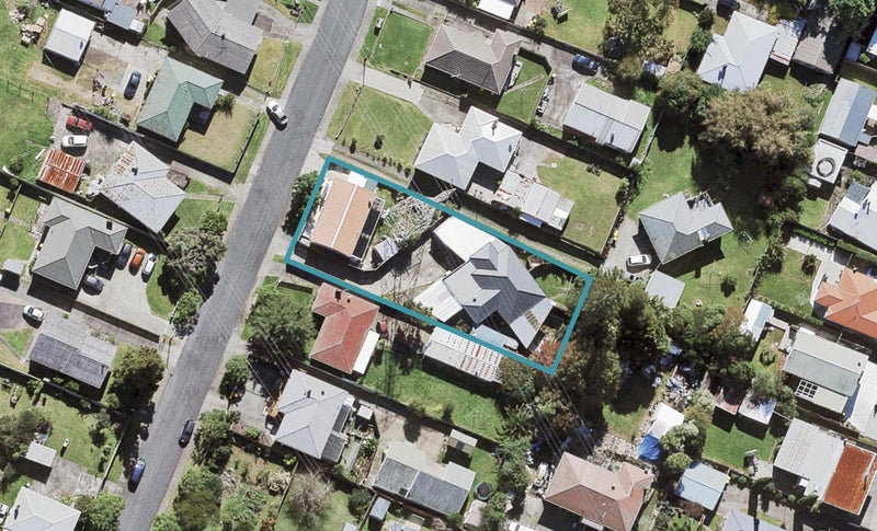 7 Martin Place, Kelston, Auckland - Carousel 1