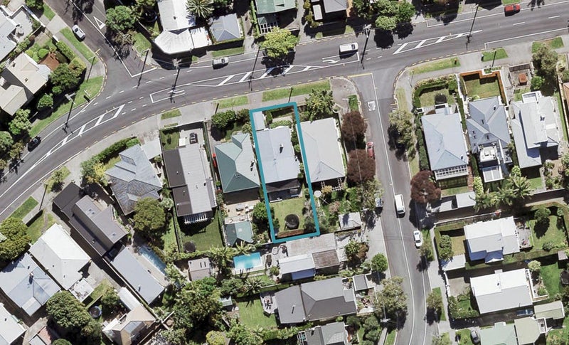 84 West End Road, Westmere, Auckland - Carousel 1