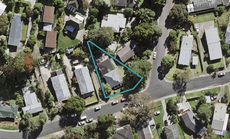 2/13 Ayton Drive, Totara Vale, Auckland - Carousel 1