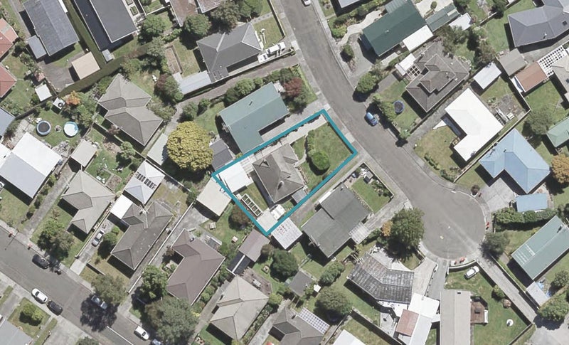 12 Parera Grove, Heretaunga, Upper Hutt - Carousel 1