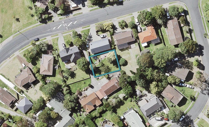 59A Oaktree Avenue, Browns Bay, Auckland - Carousel 1