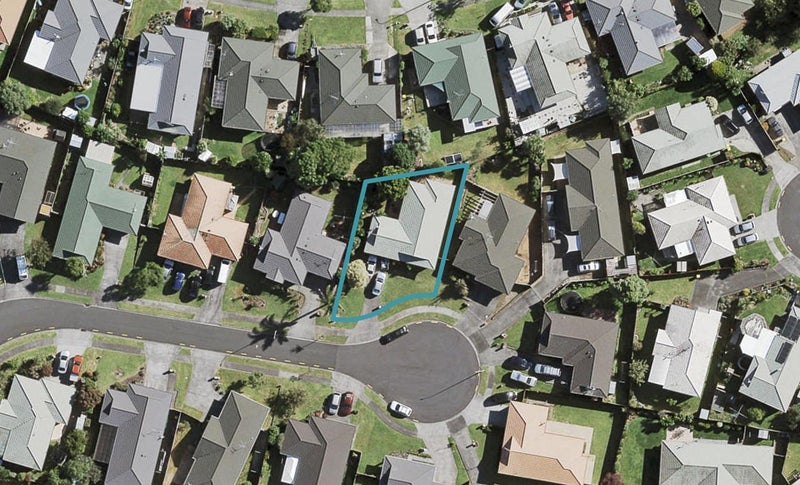 22 Newbegin Place, Weymouth, Auckland - Carousel 1