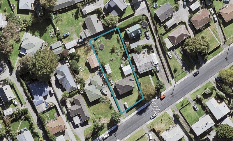 14 Lancaster Road, Beach Haven, Auckland - Carousel 1