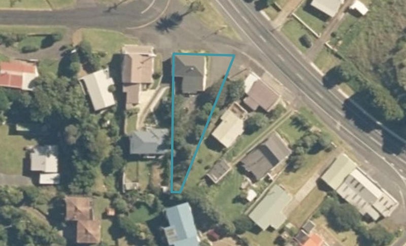 1 Rerenga Street, Mōkau - Carousel 1