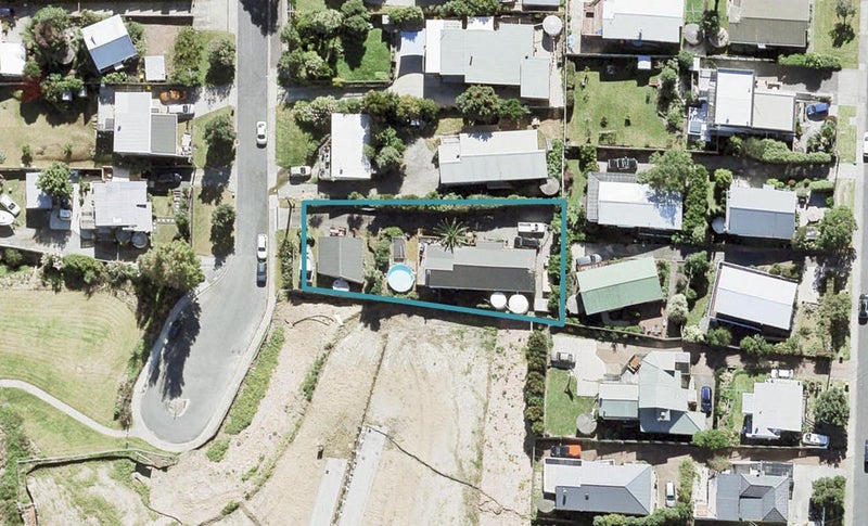 26 Bonita Avenue, Stanmore Bay, Whangaparaoa - Carousel 1