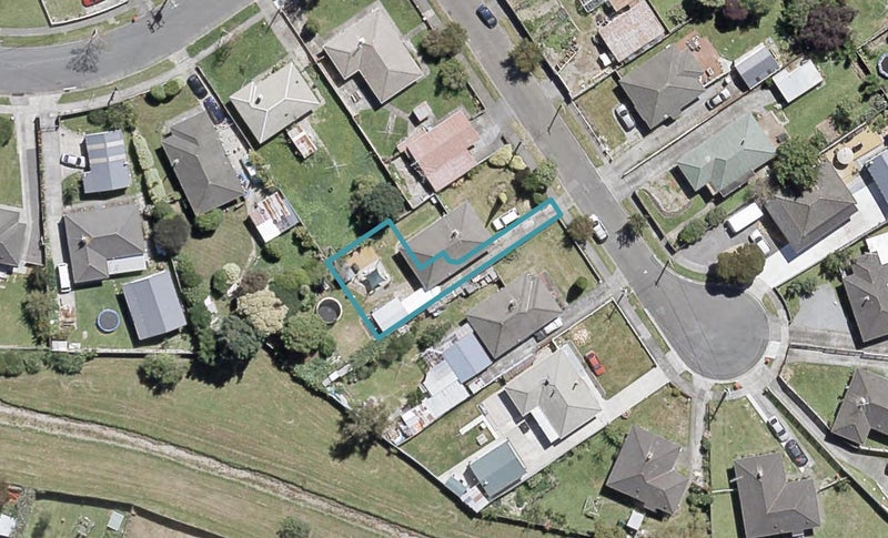 4C Carroll Grove, Trentham, Upper Hutt - Carousel 1