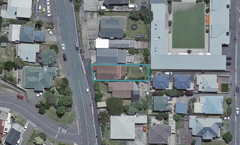 93 Queens Drive, Lyall Bay, Wellington - Carousel 1