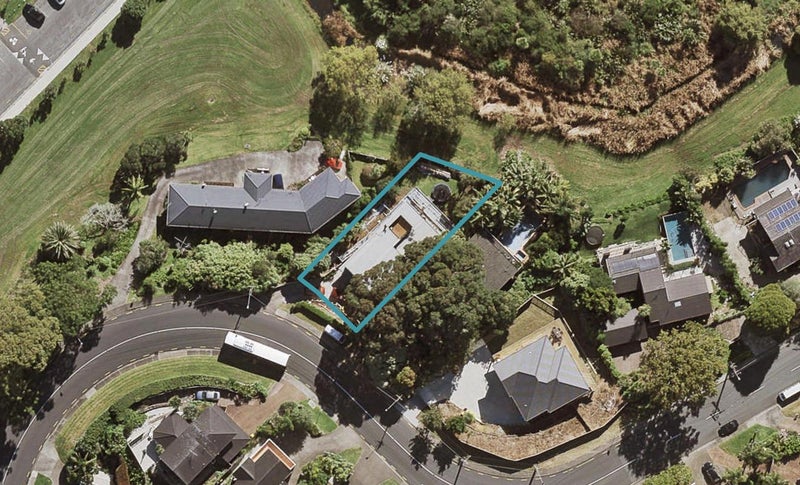 6 Sylvan Avenue, Northcote, Auckland - Carousel 1
