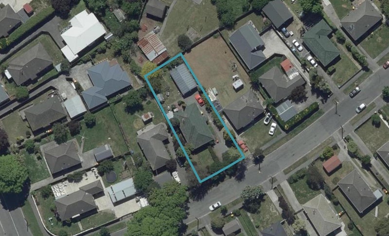 7 Hollyford Avenue, Bryndwr, Christchurch - Carousel 1