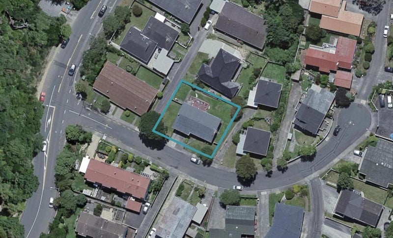 11 Burdendale Grove, Churton Park, Wellington - Carousel 1