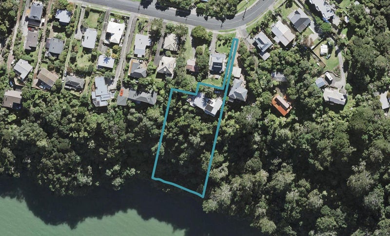80 Island Bay Road, Beach Haven, Auckland - Carousel 1