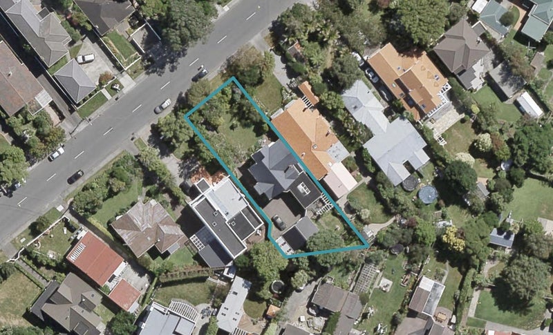10 Penrose Street, Woburn, Lower Hutt - Carousel 1
