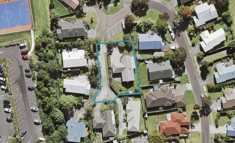 12 Cinnabar Place, Westgate, Auckland - Carousel 1