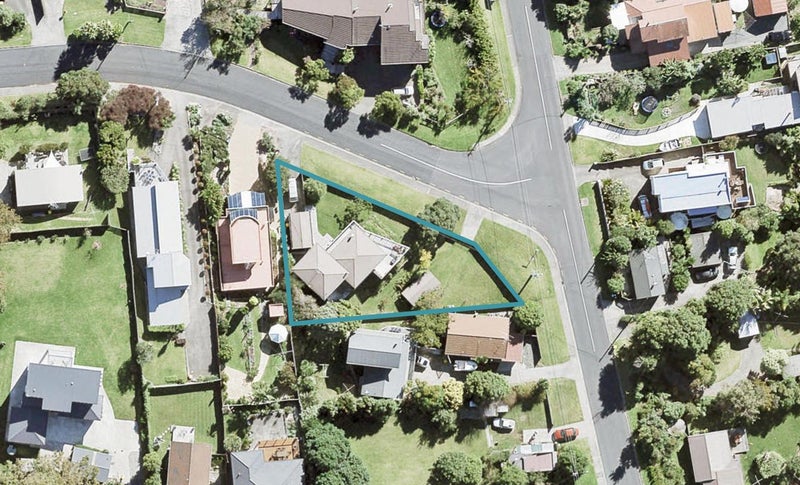 37 Totara Road, Stanmore Bay, Whangaparaoa - Carousel 1