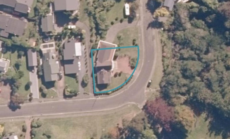 11 Ewing Grove, Acacia Bay, Taupō - Carousel 1