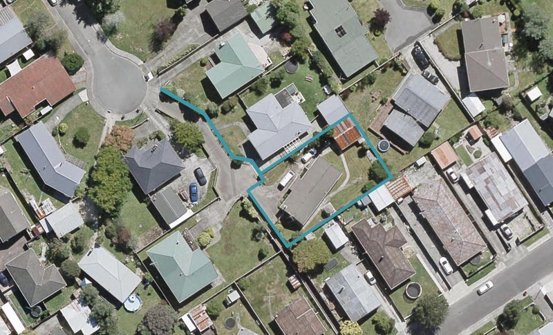 8 Maoribank Grove, Brown Owl, Upper Hutt - Carousel 1