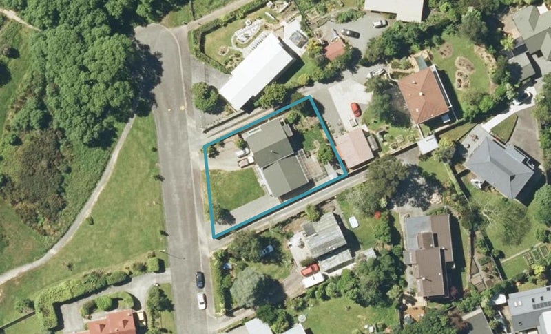 31 Ranui Street, Waikawa, Picton - Carousel 1