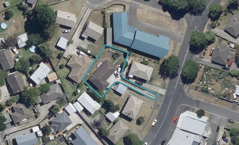 105A Holland Road, Fairfield, Hamilton - Carousel 1