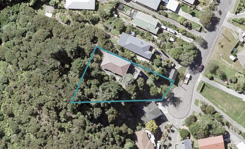 28 Davis Grove, Wainuiomata, Lower Hutt - Carousel 1