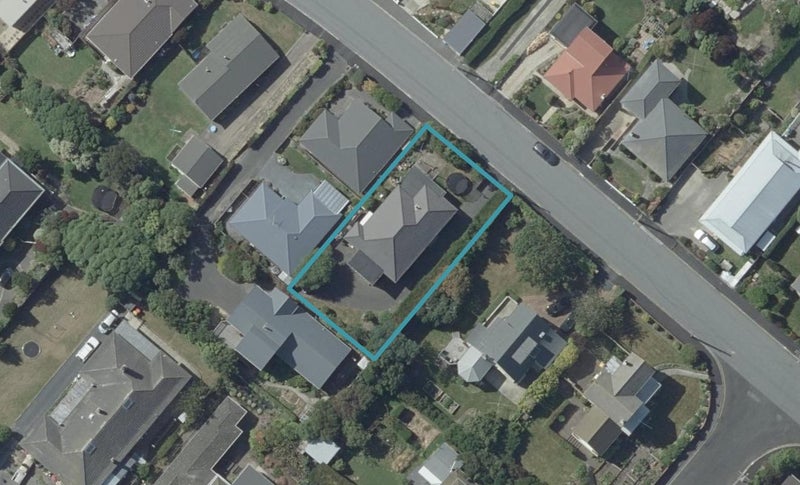 15 Aytoun Street, Shiel Hill, Dunedin - Carousel 1