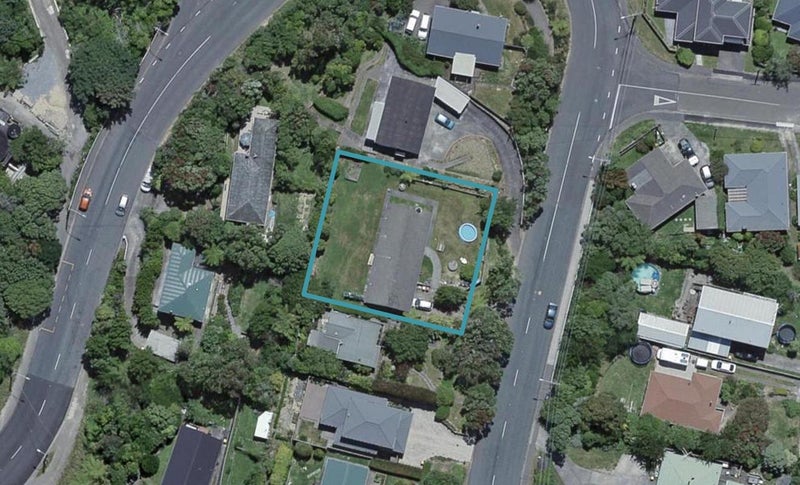 168 Helston Road, Paparangi, Wellington - Carousel 1