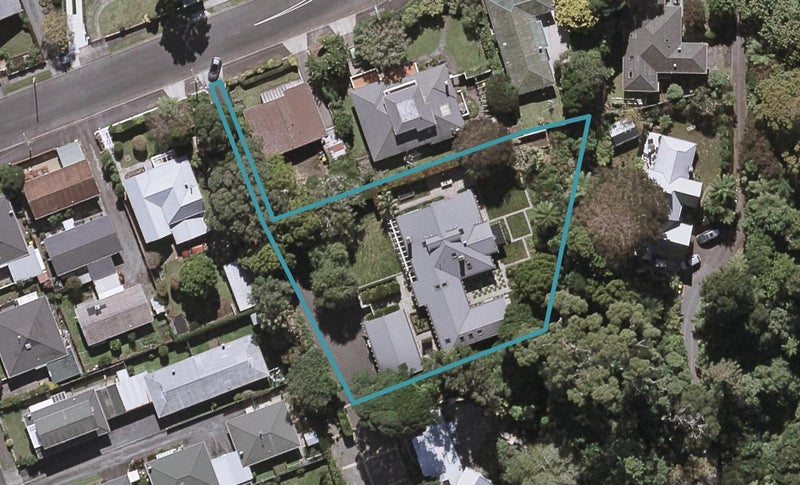 22B Holsworthy Road, Lower Vogeltown, New Plymouth - Carousel 1