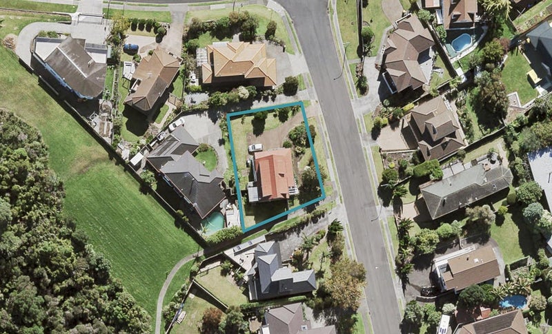 5 Sylvania Crescent, Lynfield, Auckland - Carousel 1