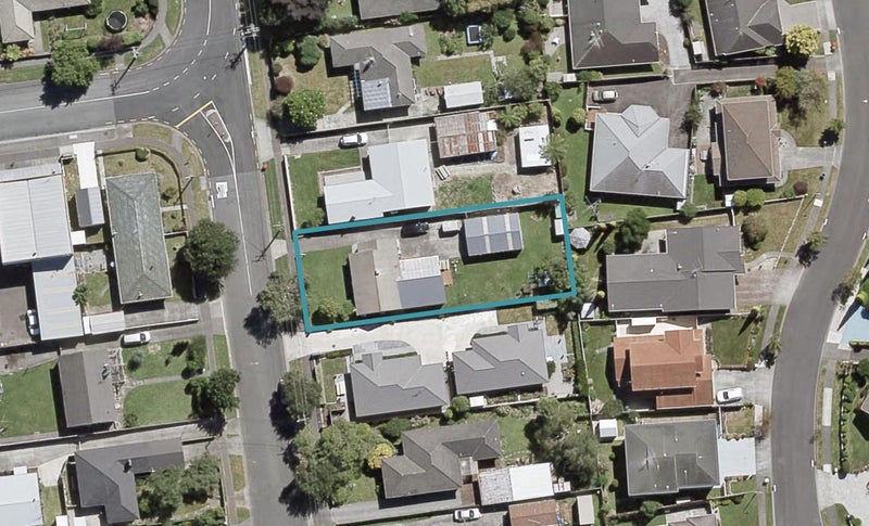 29 Fraser Crescent, Elderslea, Upper Hutt - Carousel 1