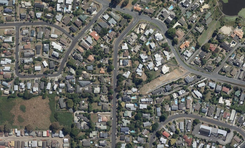 13 Alison Street, Hamilton Lake, Hamilton - Carousel 1
