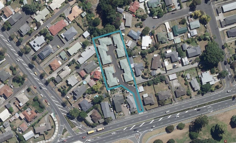9/113 Cobham Drive, Hamilton East, Hamilton - Carousel 1