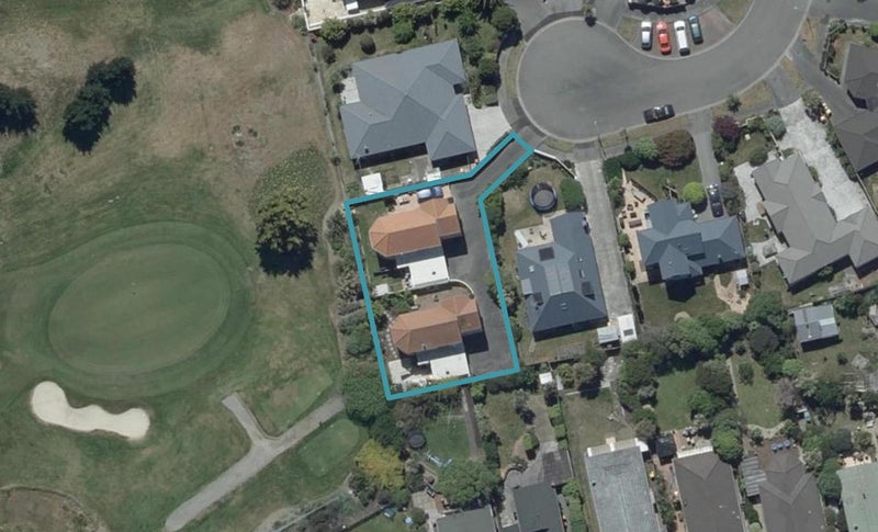 1/20 Cordyline Place, Waimairi Beach, Christchurch - Carousel 1