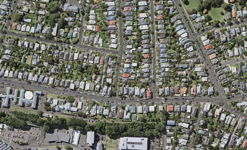 6 Kiwi Road, Stanley Point, Auckland - Carousel 1