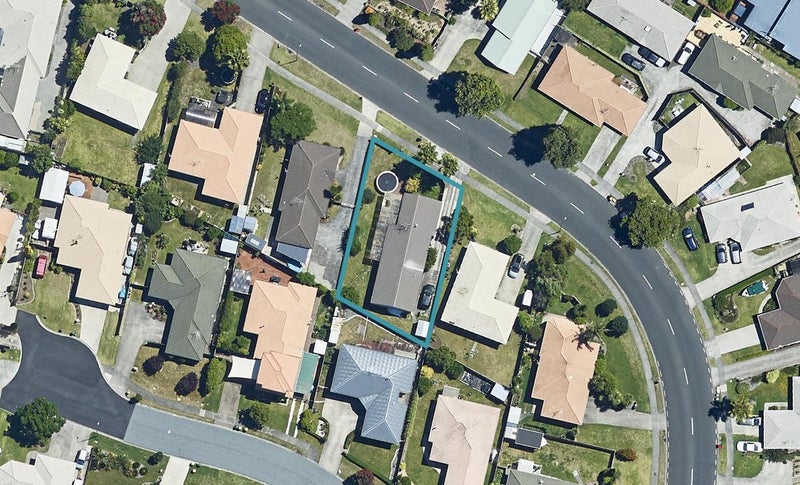 35 Pacific View Road, Papamoa Beach, Papamoa - Carousel 1