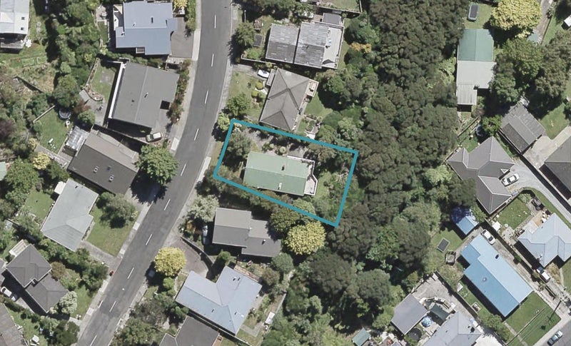 43 Sunbrae Drive, Silverstream, Upper Hutt - Carousel 1