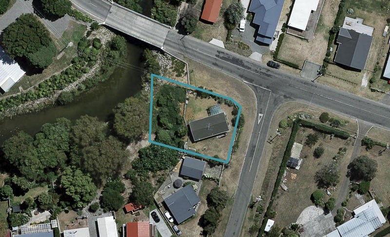 1 Gillies Crescent, Waimarama, Waimārama - Carousel 1