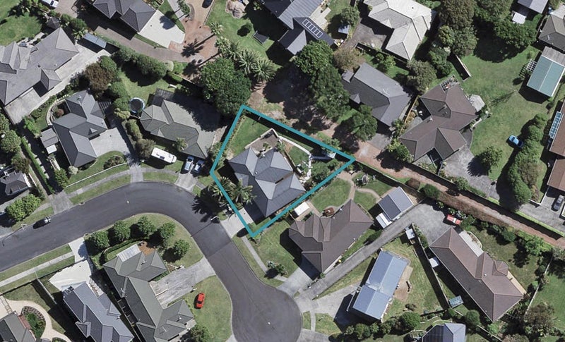 9 Elsie Drive, Waiuku, Waiuku - Carousel 1