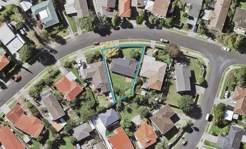16 Maugham Drive, Bucklands Beach, Auckland - Carousel 1