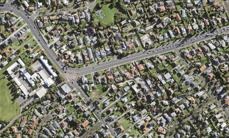 11 Maioro Street, New Windsor, Auckland - Carousel 1