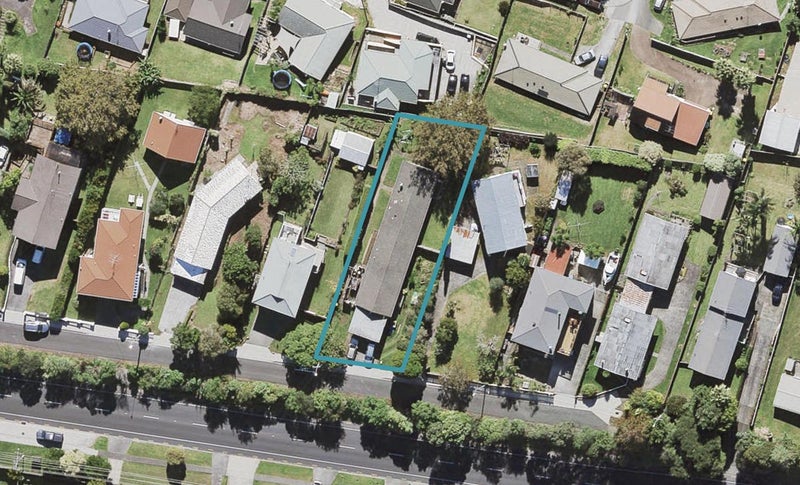 52 Triangle Road, Massey, Auckland - Carousel 1