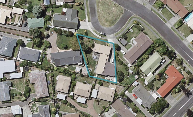60 Townshend Crescent, Greenmeadows, Napier - Carousel 1