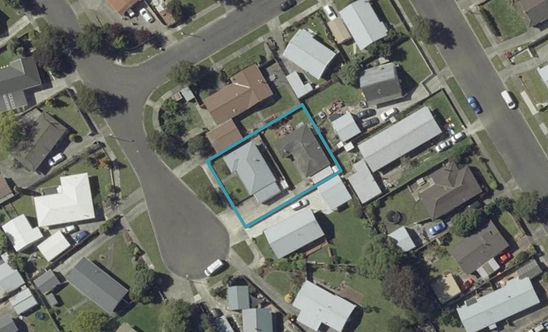 8A Suzanne Grove, Kelvin Grove, Palmerston North - Carousel 1